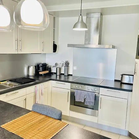 Cosy One Bedroom Flat In Center With Terrace And Parking *